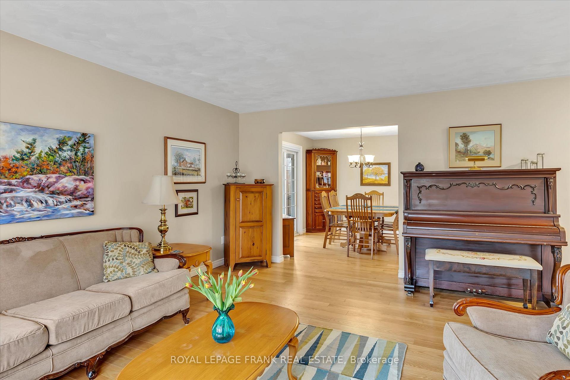 Photo 8 of 1690 Pinehill Drive, Peterborough, Monaghan Ward 2 — HOMEH