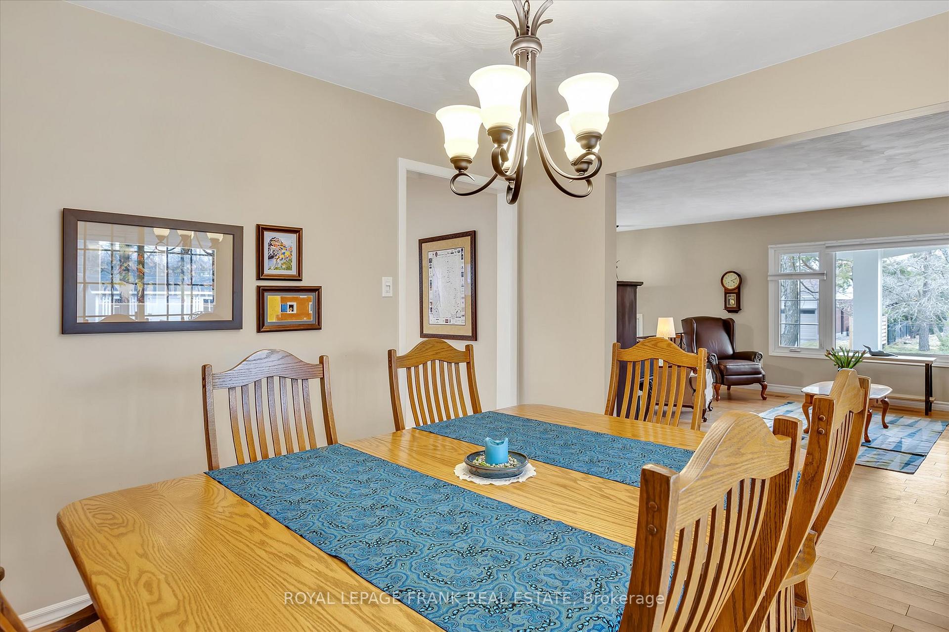 Photo 9 of 1690 Pinehill Drive, Peterborough, Monaghan Ward 2 — HOMEH