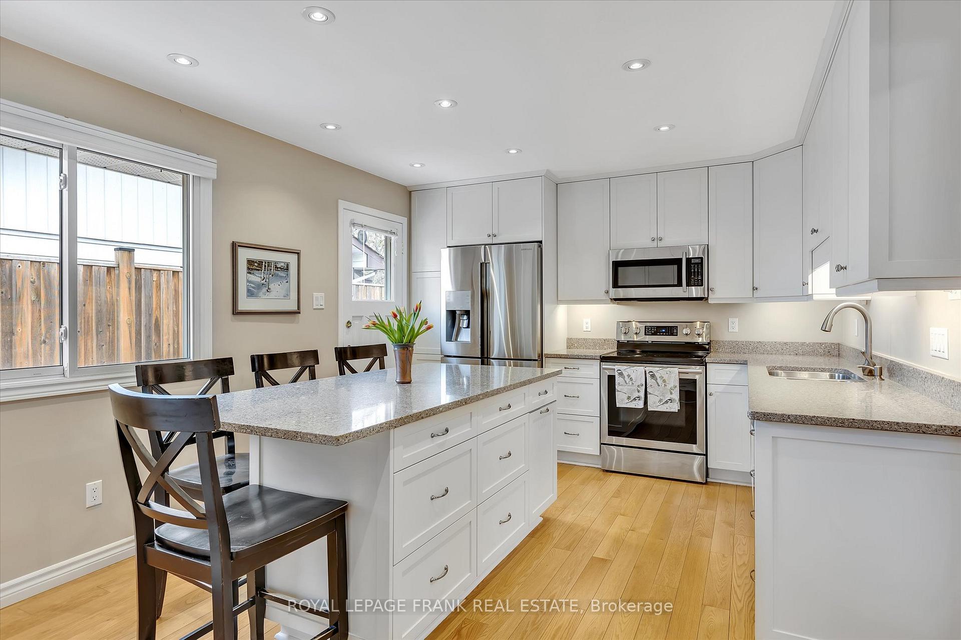 Photo 13 of 1690 Pinehill Drive, Peterborough, Monaghan Ward 2 — HOMEH