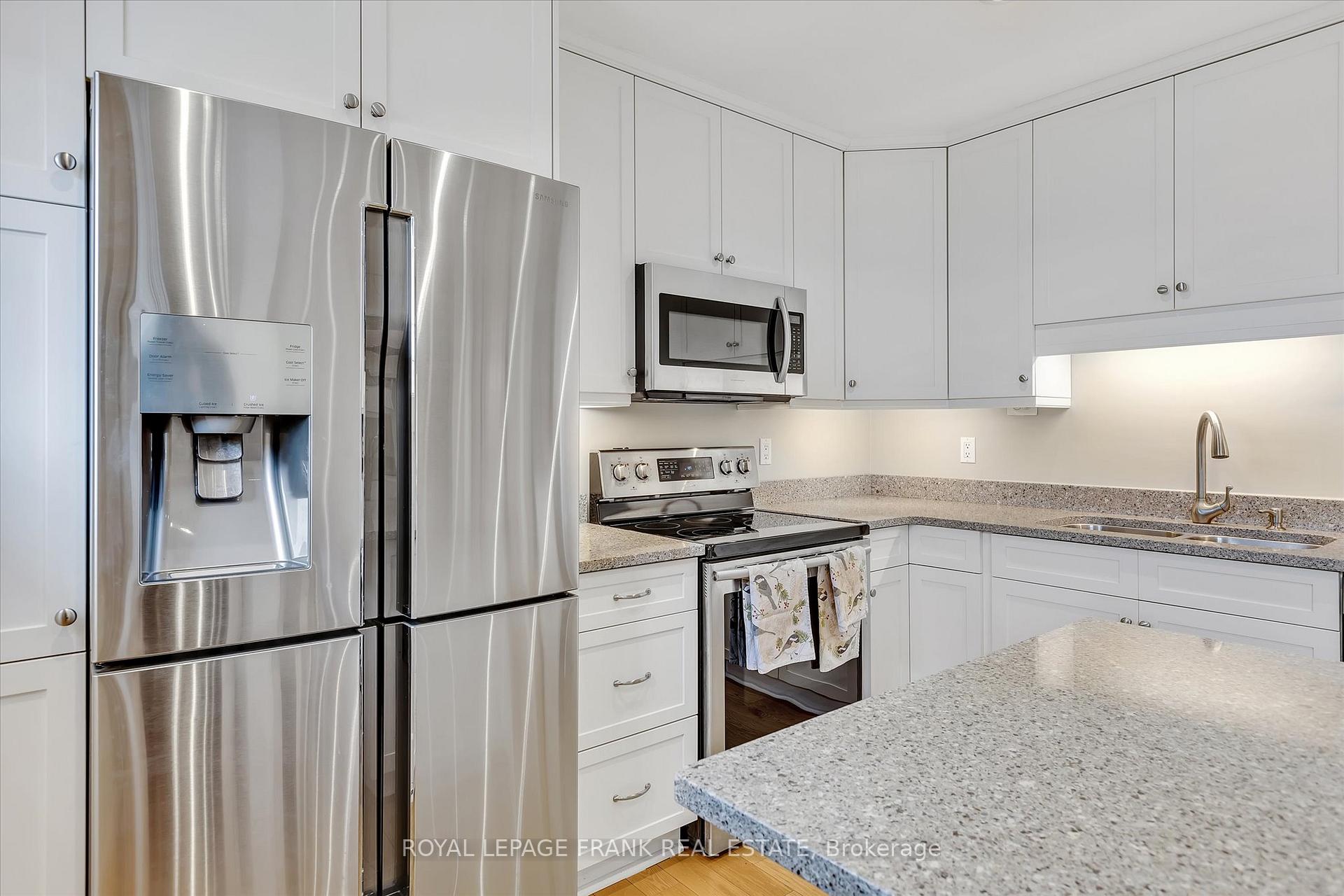 Photo 14 of 1690 Pinehill Drive, Peterborough, Monaghan Ward 2 — HOMEH