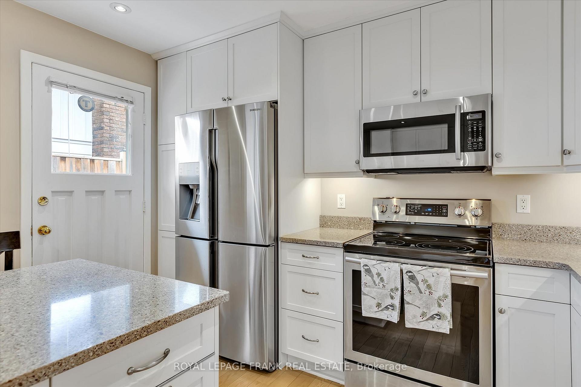 Photo 15 of 1690 Pinehill Drive, Peterborough, Monaghan Ward 2 — HOMEH