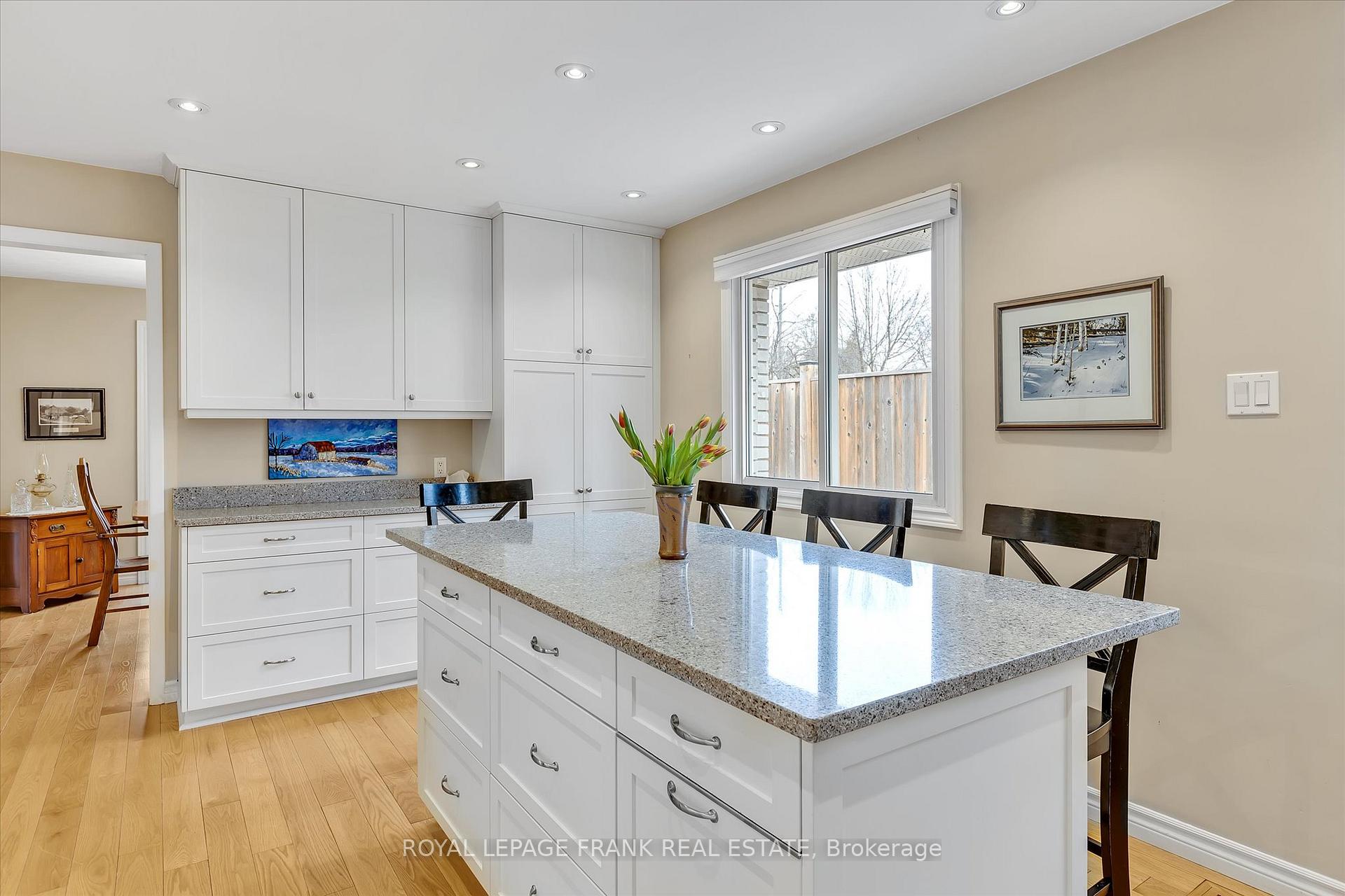 Photo 16 of 1690 Pinehill Drive, Peterborough, Monaghan Ward 2 — HOMEH