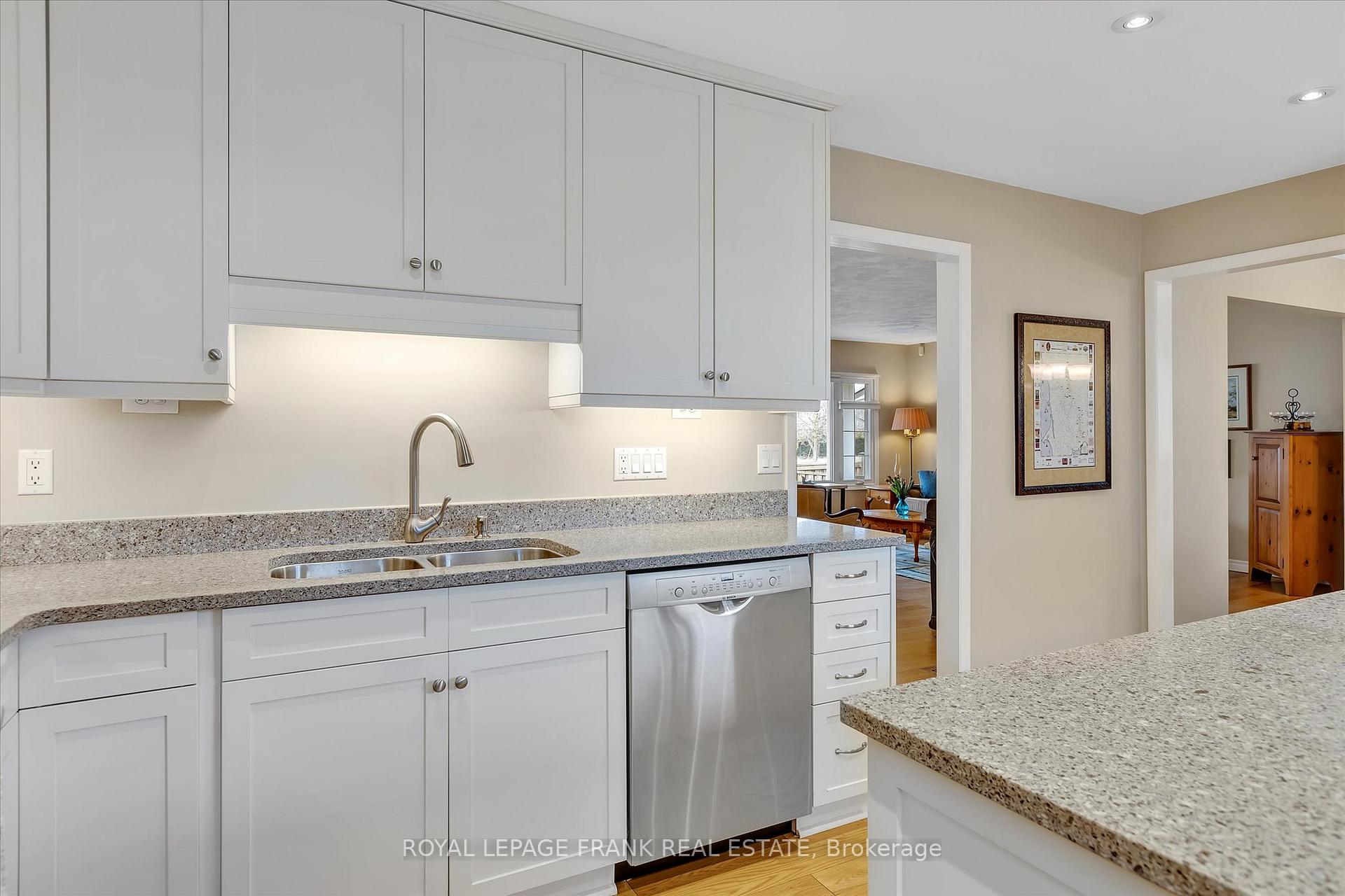 Photo 17 of 1690 Pinehill Drive, Peterborough, Monaghan Ward 2 — HOMEH