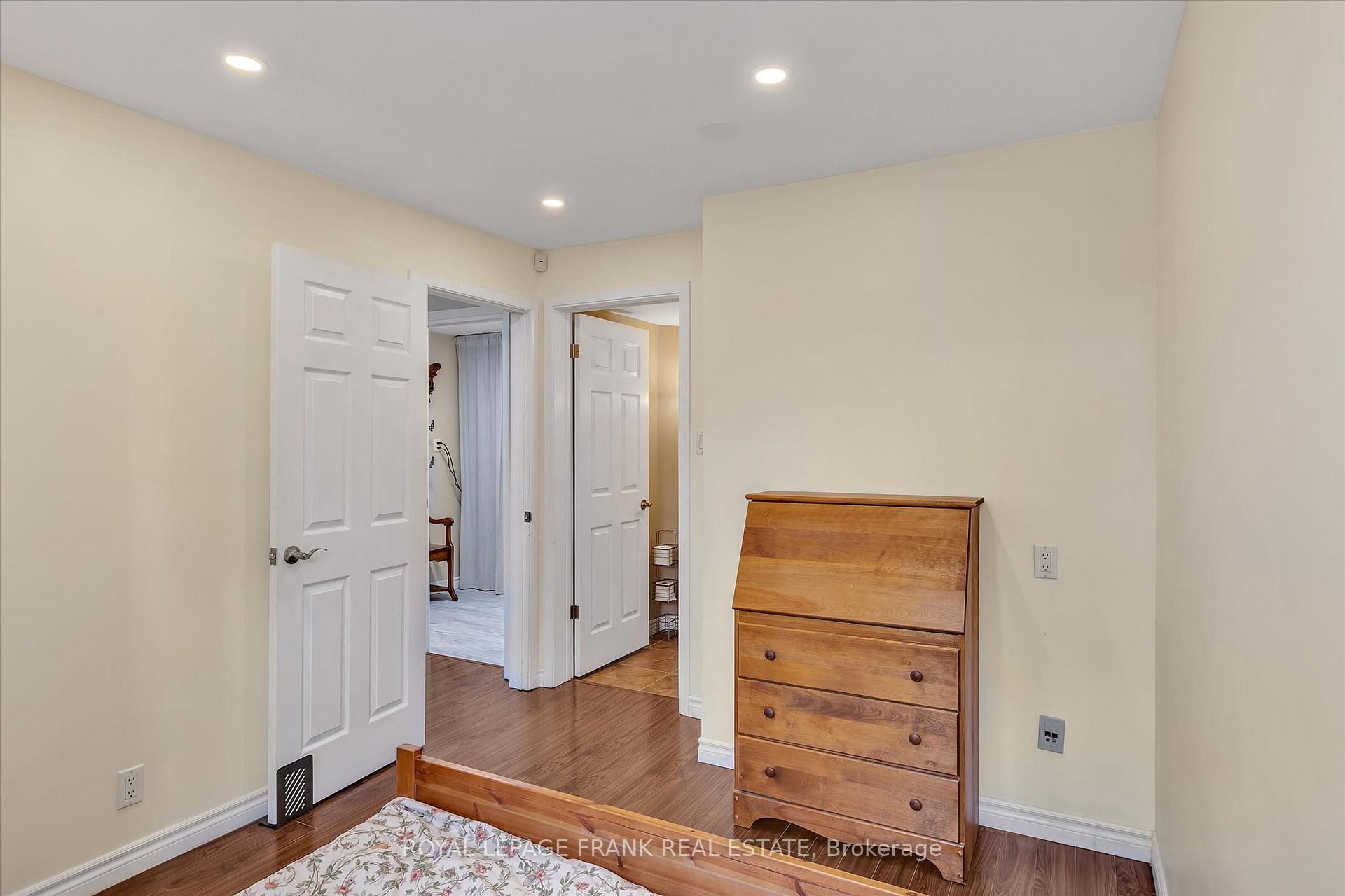 Photo 29 of 1690 Pinehill Drive, Peterborough, Monaghan Ward 2 — HOMEH