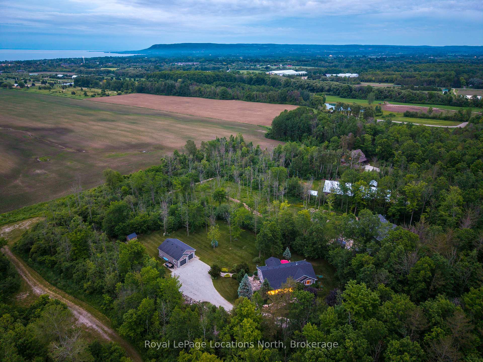 Photo 45 of 397259 11th Line, Blue Mountains — HOMEH