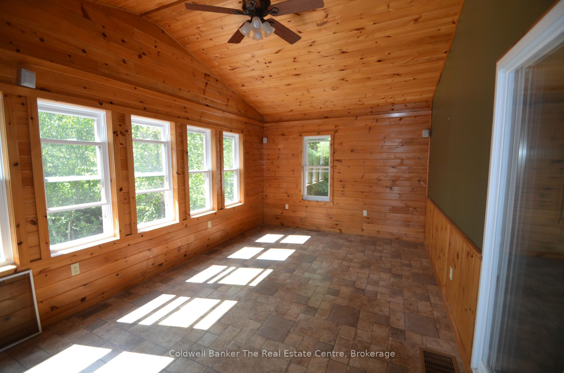 Photo 15 of 1275 Wolf Circle, Algonquin Highlands, Sherborne — HOMEH