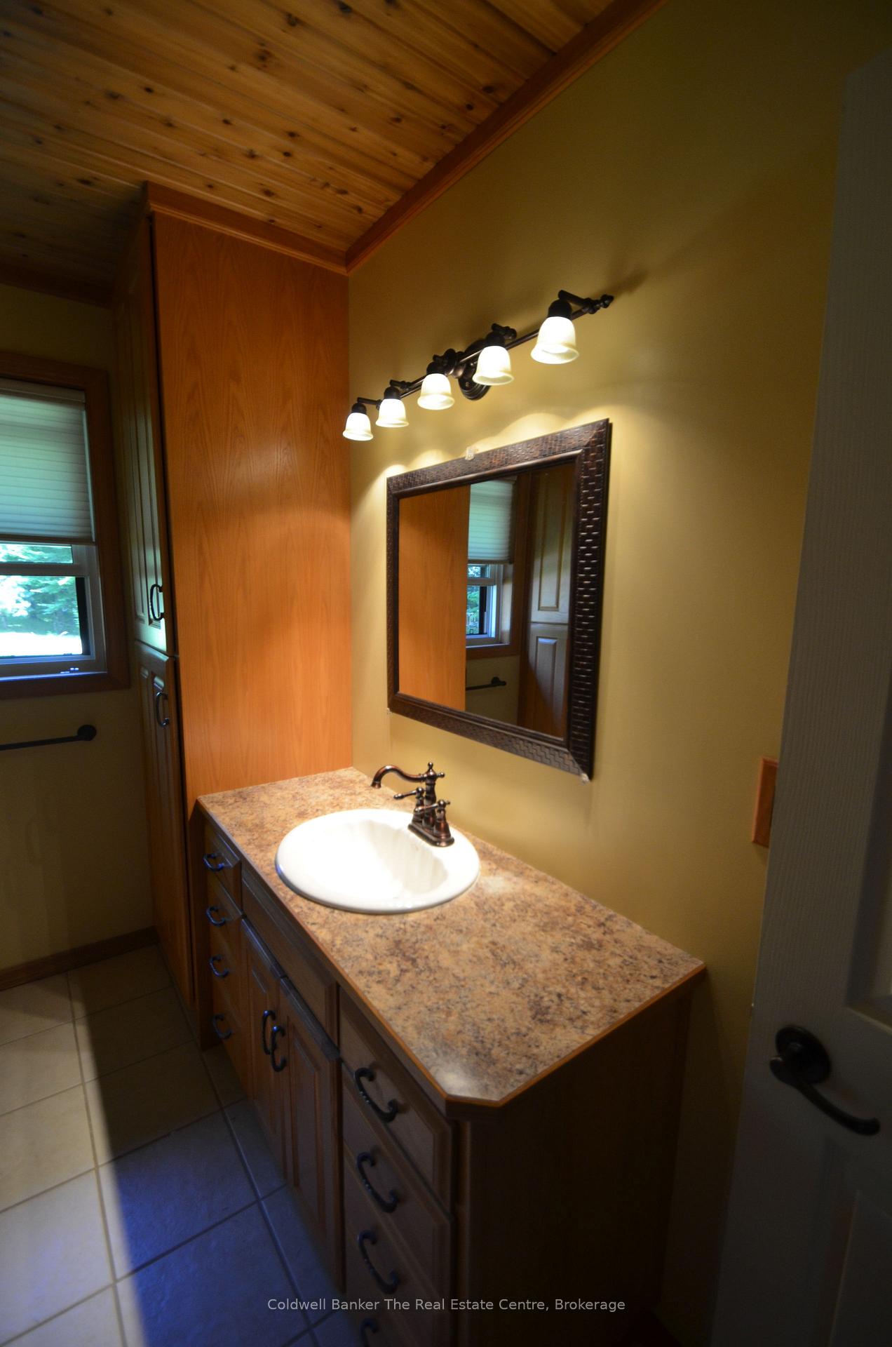 Photo 27 of 1275 Wolf Circle, Algonquin Highlands, Sherborne — HOMEH