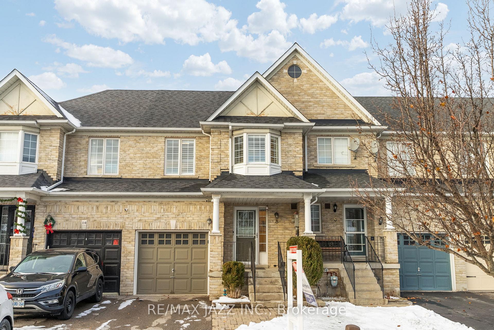 Photo 3 of 8 Odessa Crescent, Whitby, Rolling Acres — HOMEH