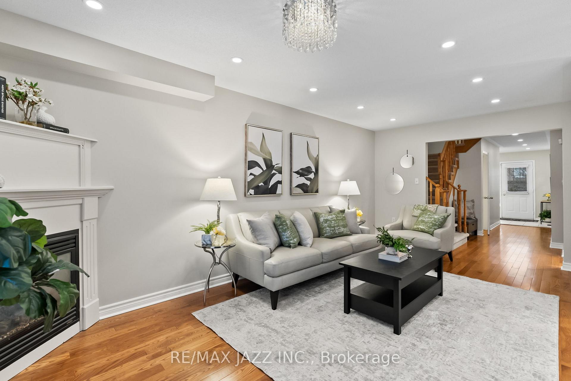 Photo 12 of 8 Odessa Crescent, Whitby, Rolling Acres — HOMEH