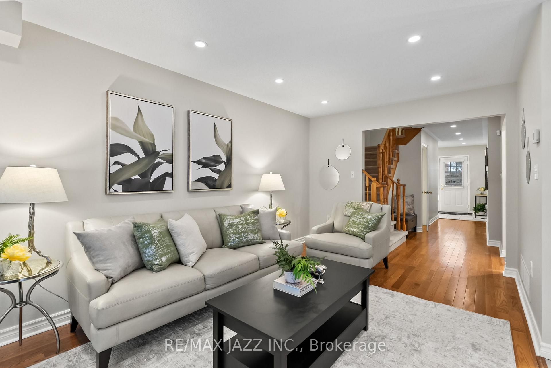 Photo 13 of 8 Odessa Crescent, Whitby, Rolling Acres — HOMEH