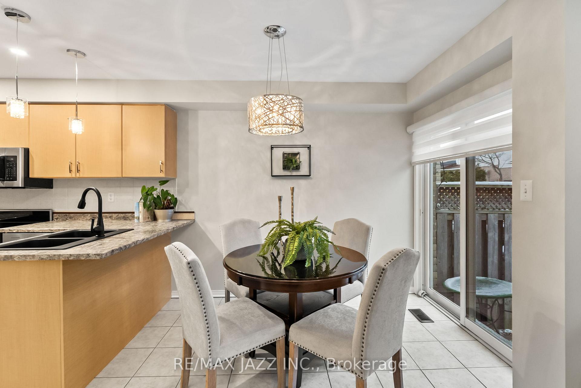 Photo 15 of 8 Odessa Crescent, Whitby, Rolling Acres — HOMEH