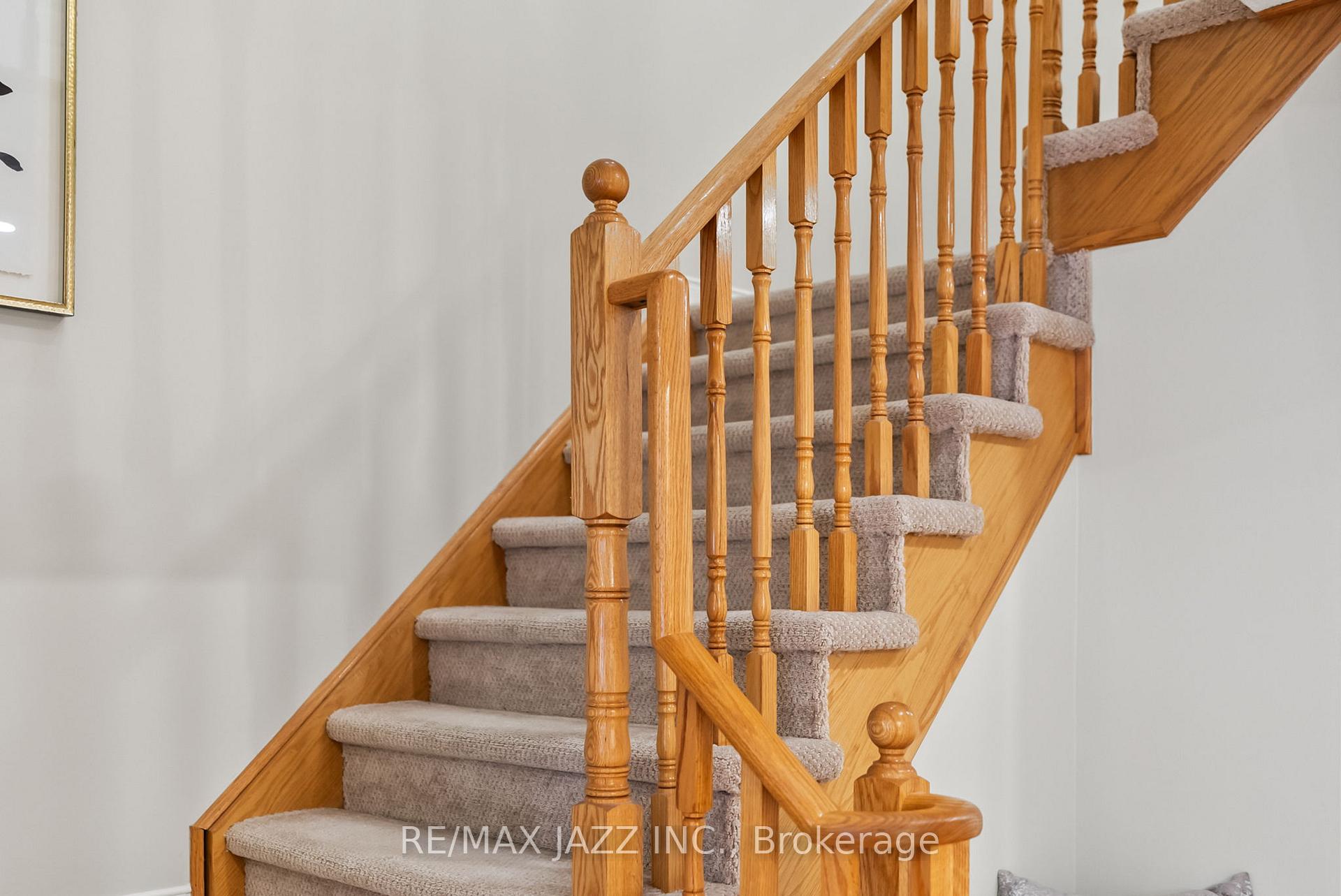 Photo 21 of 8 Odessa Crescent, Whitby, Rolling Acres — HOMEH
