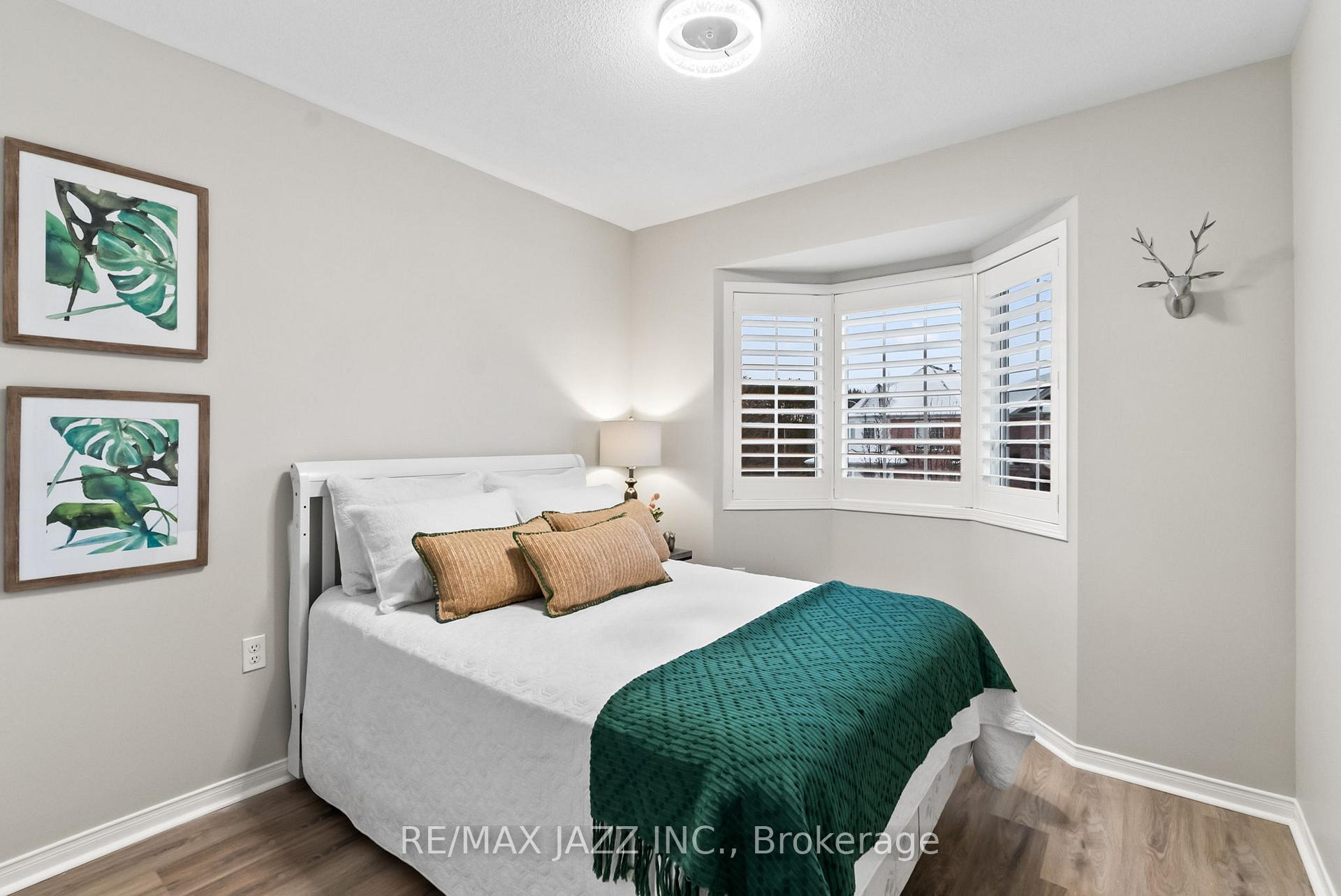 Photo 29 of 8 Odessa Crescent, Whitby, Rolling Acres — HOMEH