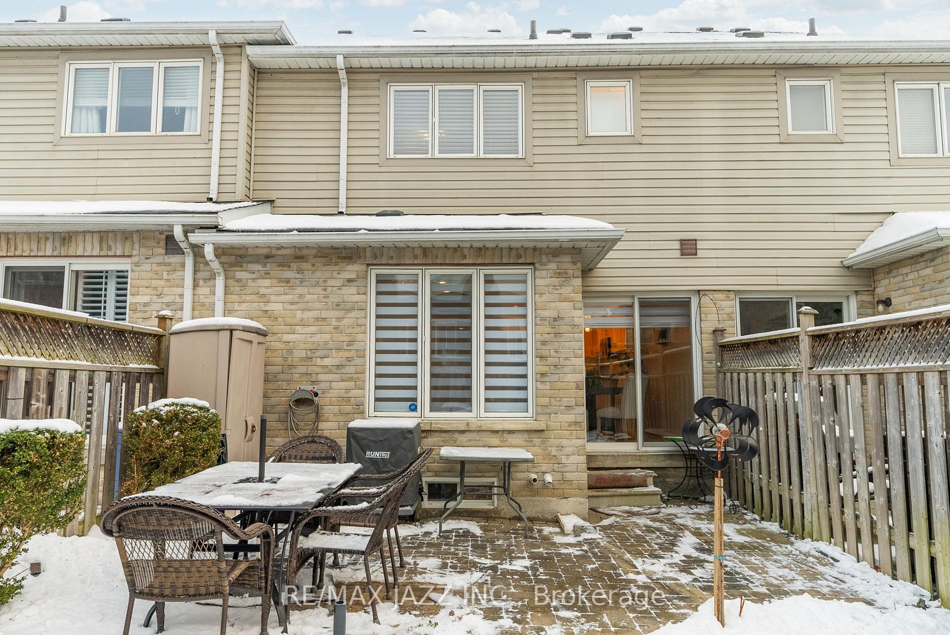 Photo 39 of 8 Odessa Crescent, Whitby, Rolling Acres — HOMEH