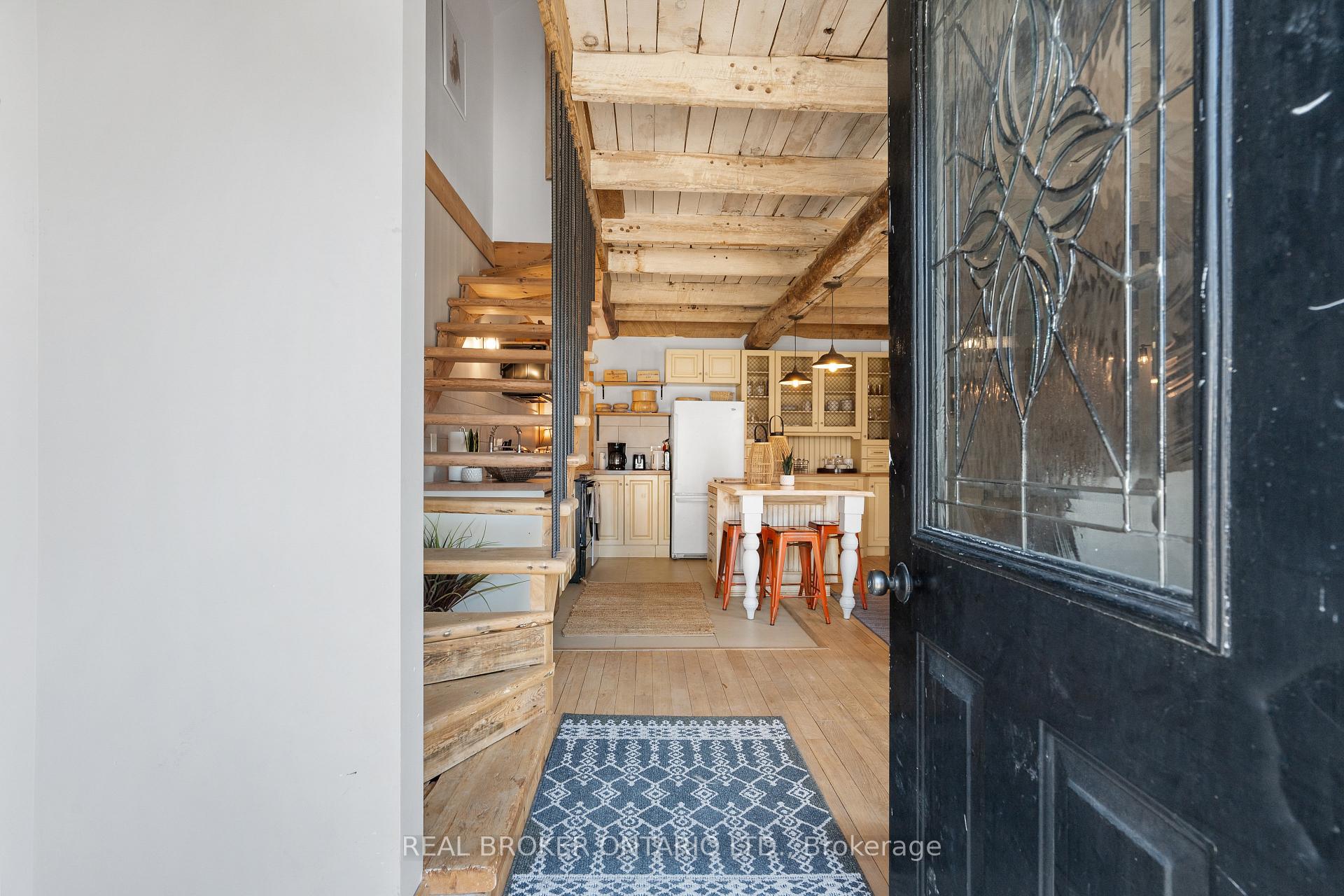 Photo 3 of 28 Tierney Street S, Arnprior — HOMEH