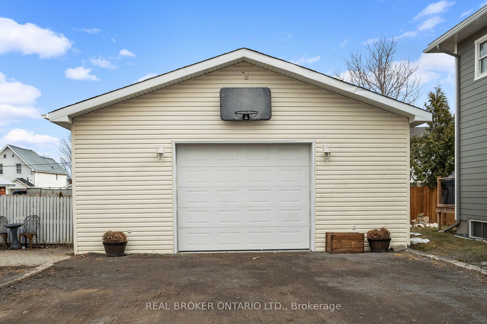 Photo 39 of 28 Tierney Street S, Arnprior — HOMEH