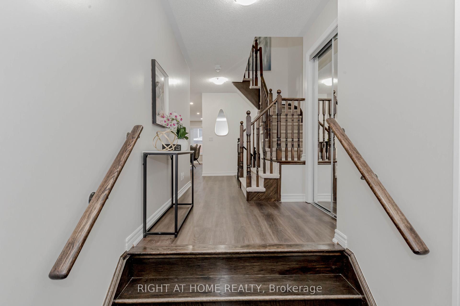 Photo 6 of 2447 Hill Rise Street, Oshawa, Windfields — HOMEH