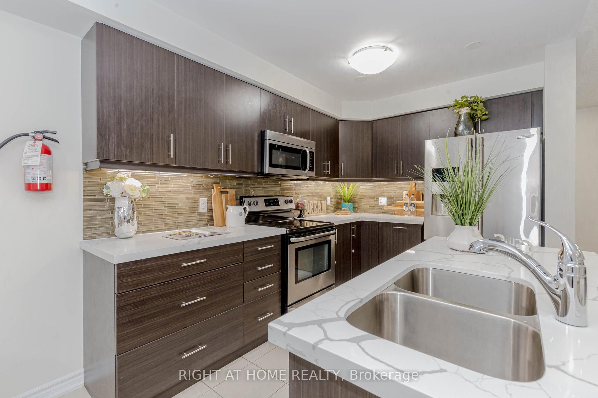 Photo 20 of 2447 Hill Rise Street, Oshawa, Windfields — HOMEH