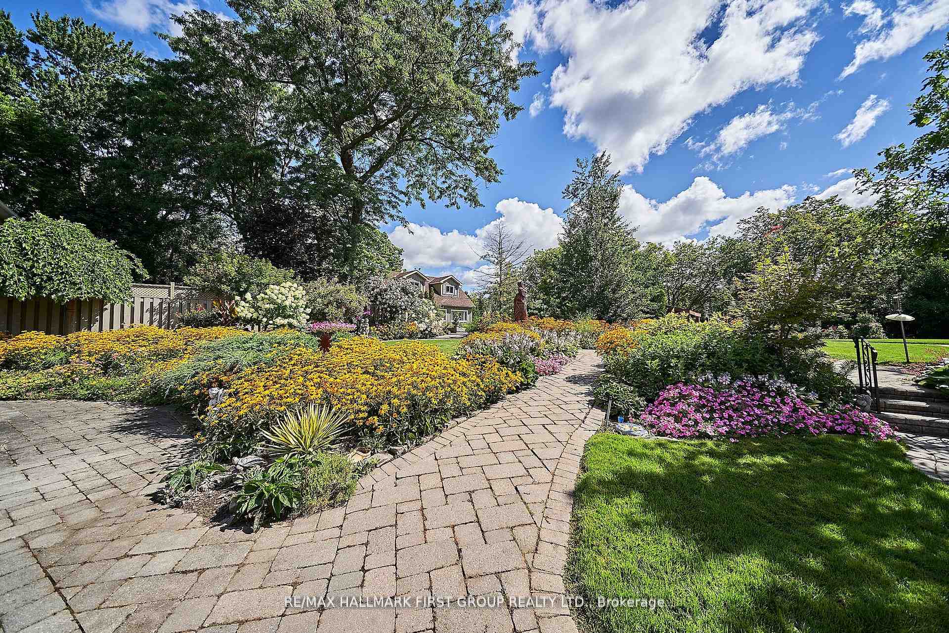 Photo 31 of 1733 Dufferin Street, Whitby, Port Whitby — HOMEH