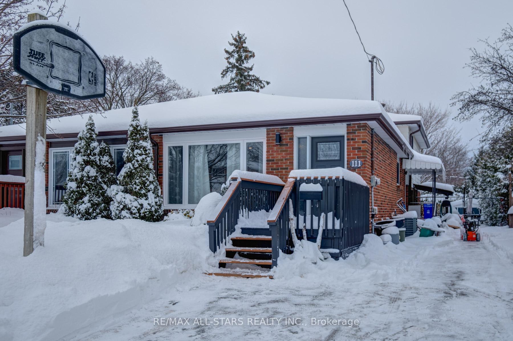 Photo 2 of 111 Tecumseh Avenue, Oshawa, Centennial — HOMEH