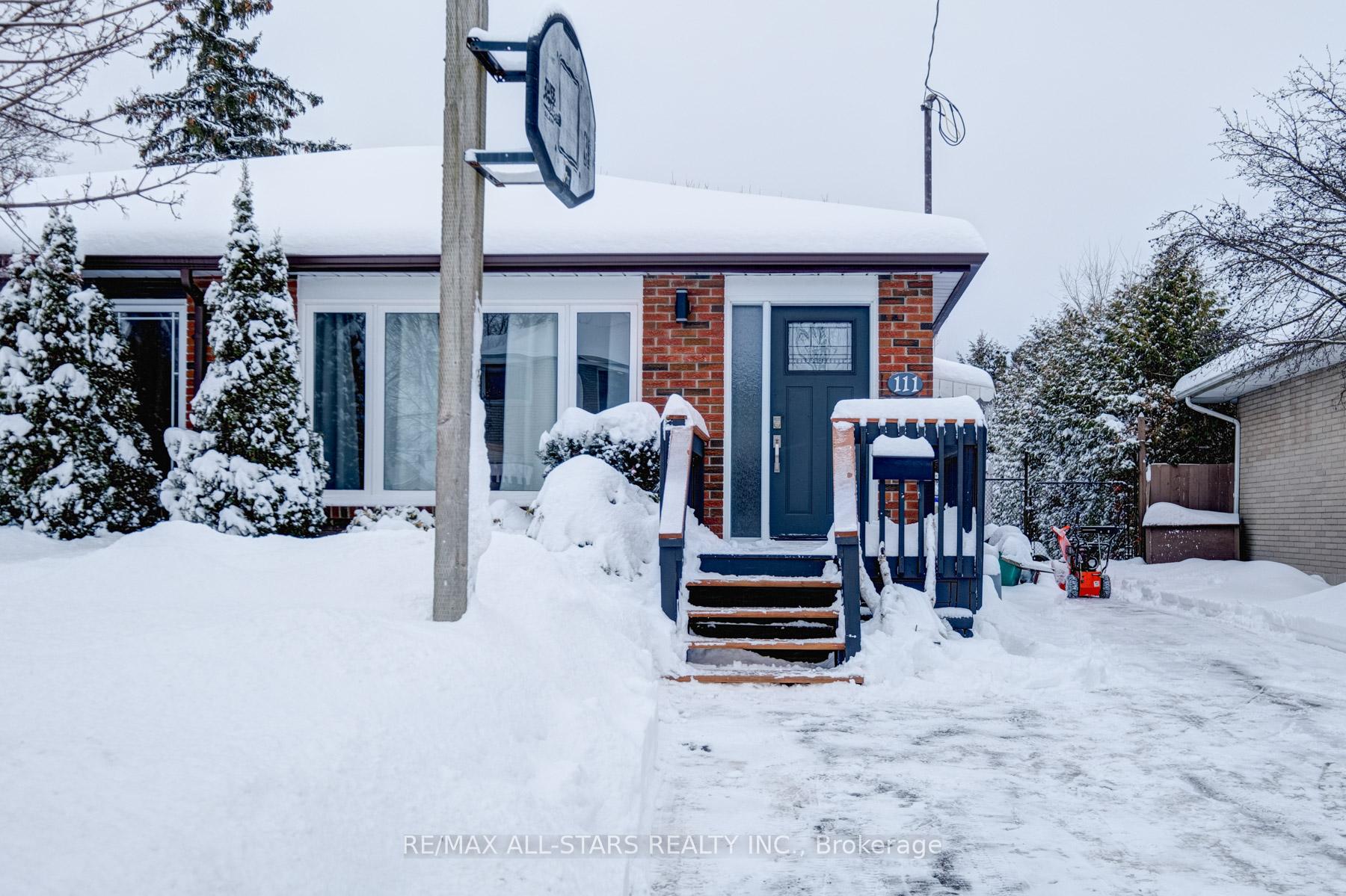 Photo 3 of 111 Tecumseh Avenue, Oshawa, Centennial — HOMEH