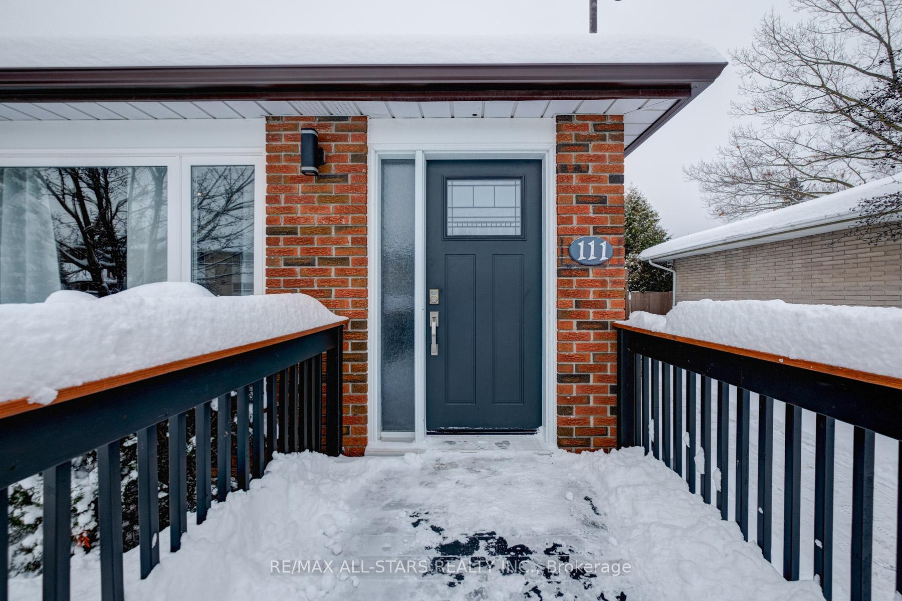Photo 4 of 111 Tecumseh Avenue, Oshawa, Centennial — HOMEH