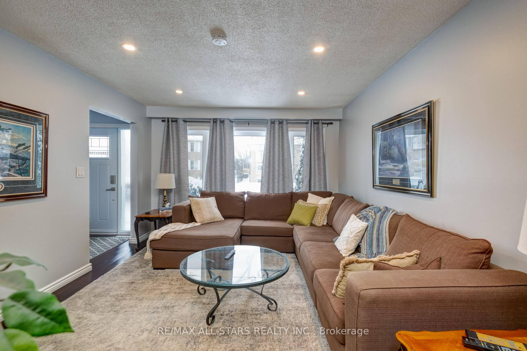 Photo 6 of 111 Tecumseh Avenue, Oshawa, Centennial — HOMEH