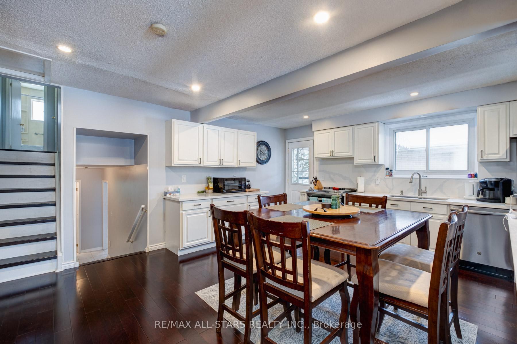 Photo 9 of 111 Tecumseh Avenue, Oshawa, Centennial — HOMEH