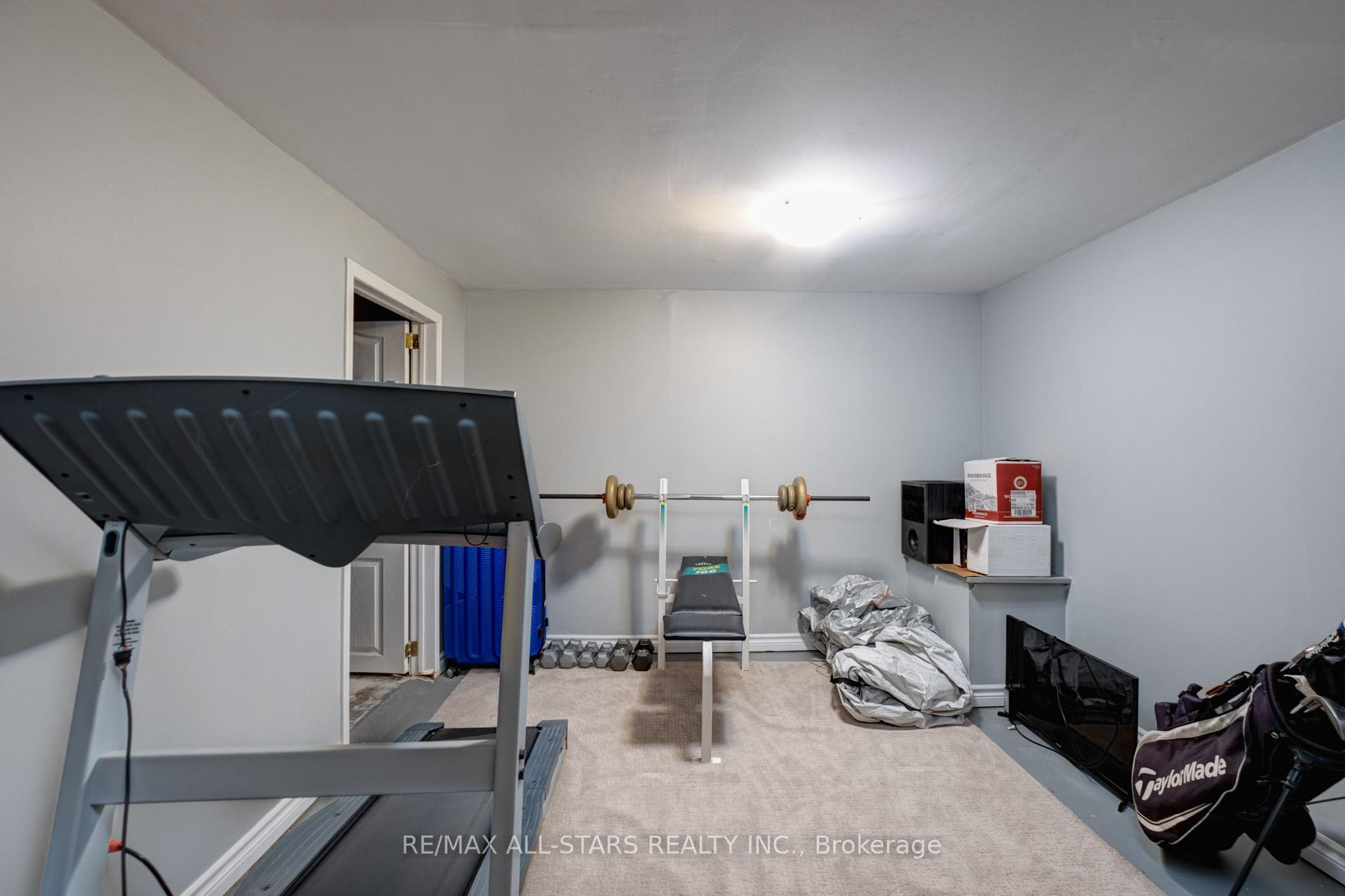 Photo 23 of 111 Tecumseh Avenue, Oshawa, Centennial — HOMEH