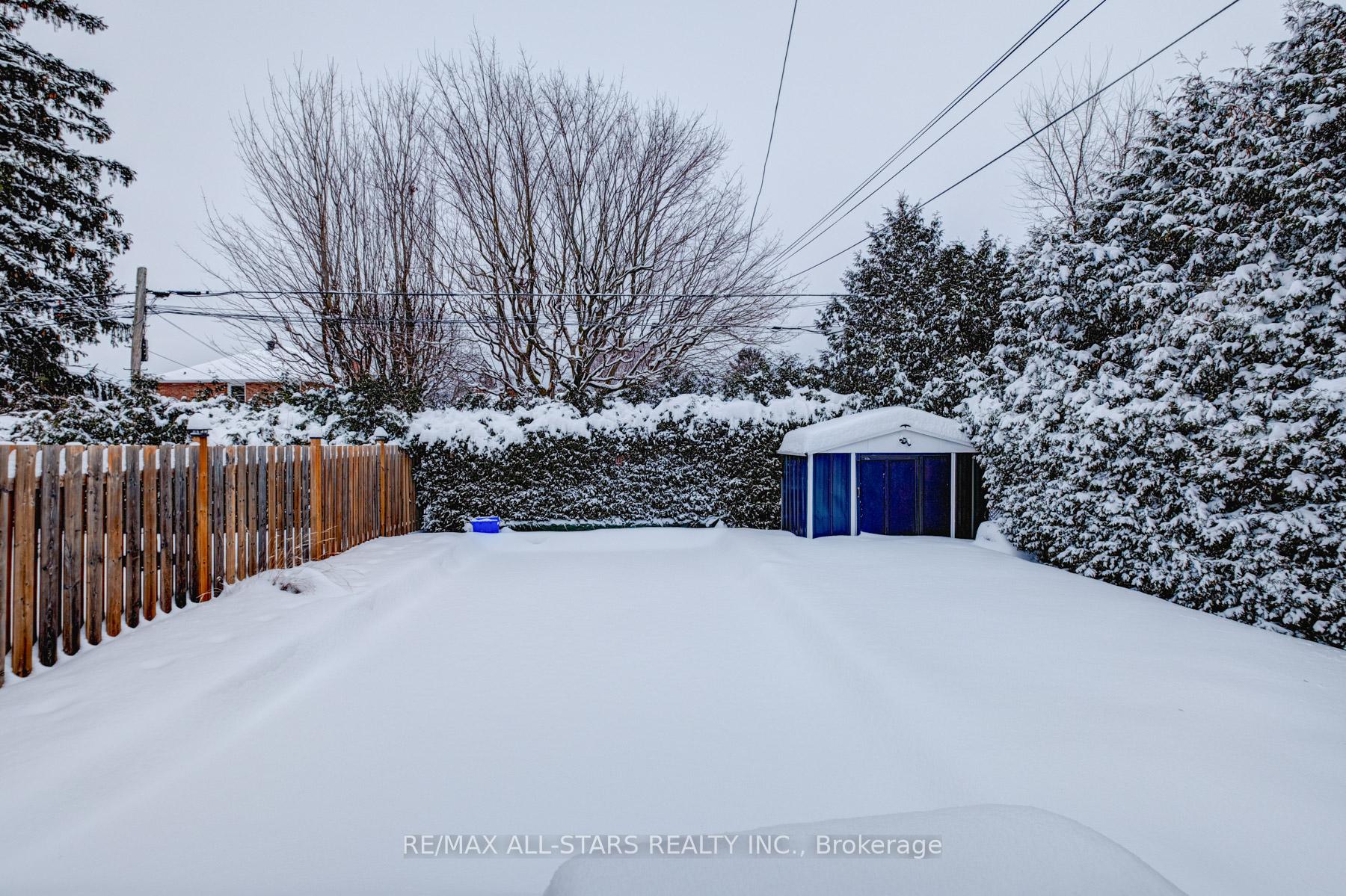 Photo 25 of 111 Tecumseh Avenue, Oshawa, Centennial — HOMEH