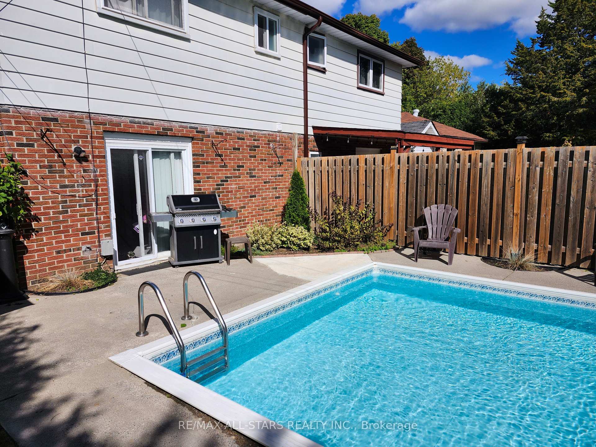 Photo 28 of 111 Tecumseh Avenue, Oshawa, Centennial — HOMEH