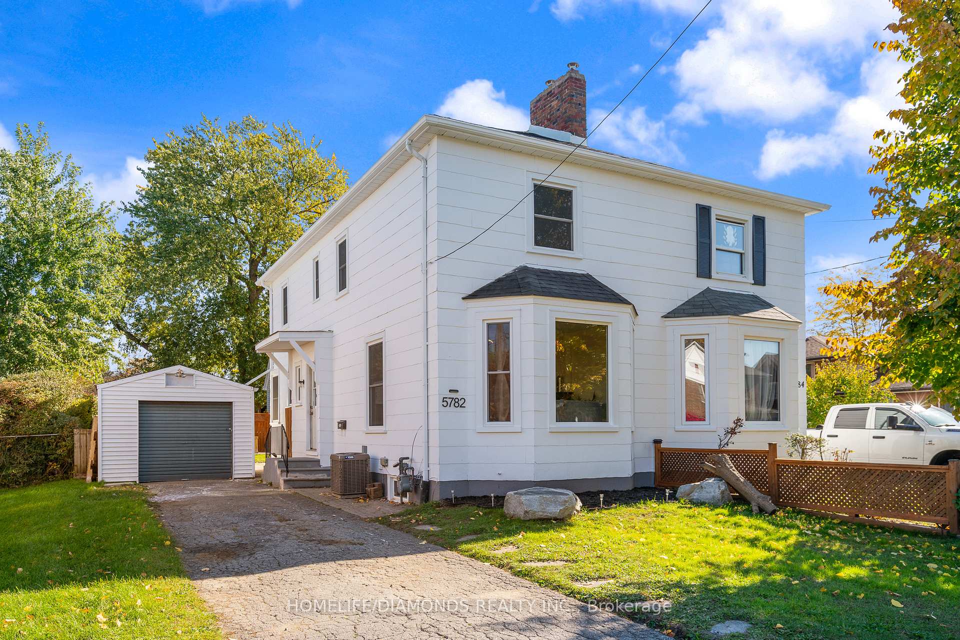Front of 5782 Byng Avenue