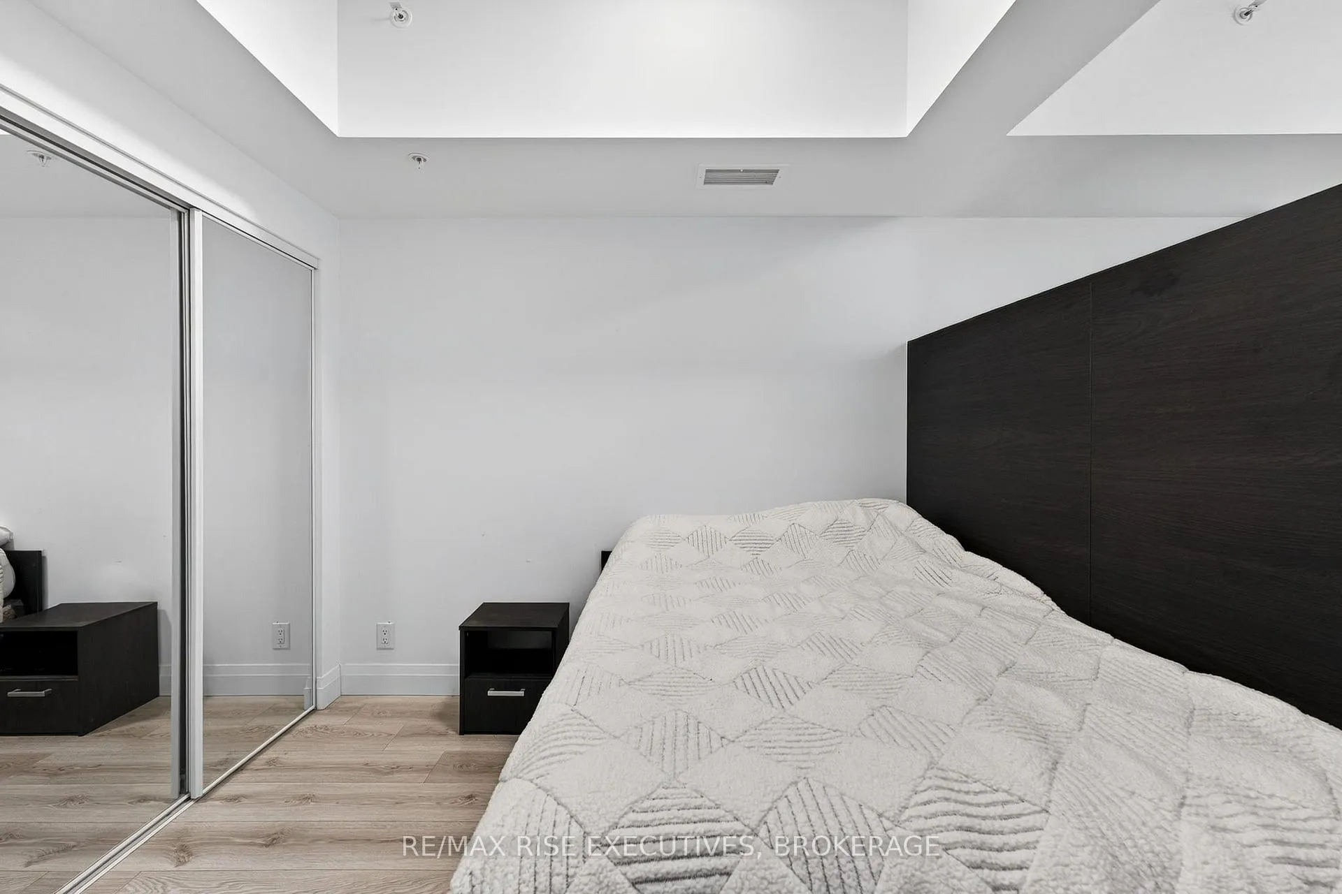 Photo 8 of Unit 434, 652 Princess Street, Kingston, Central City East — HOMEH
