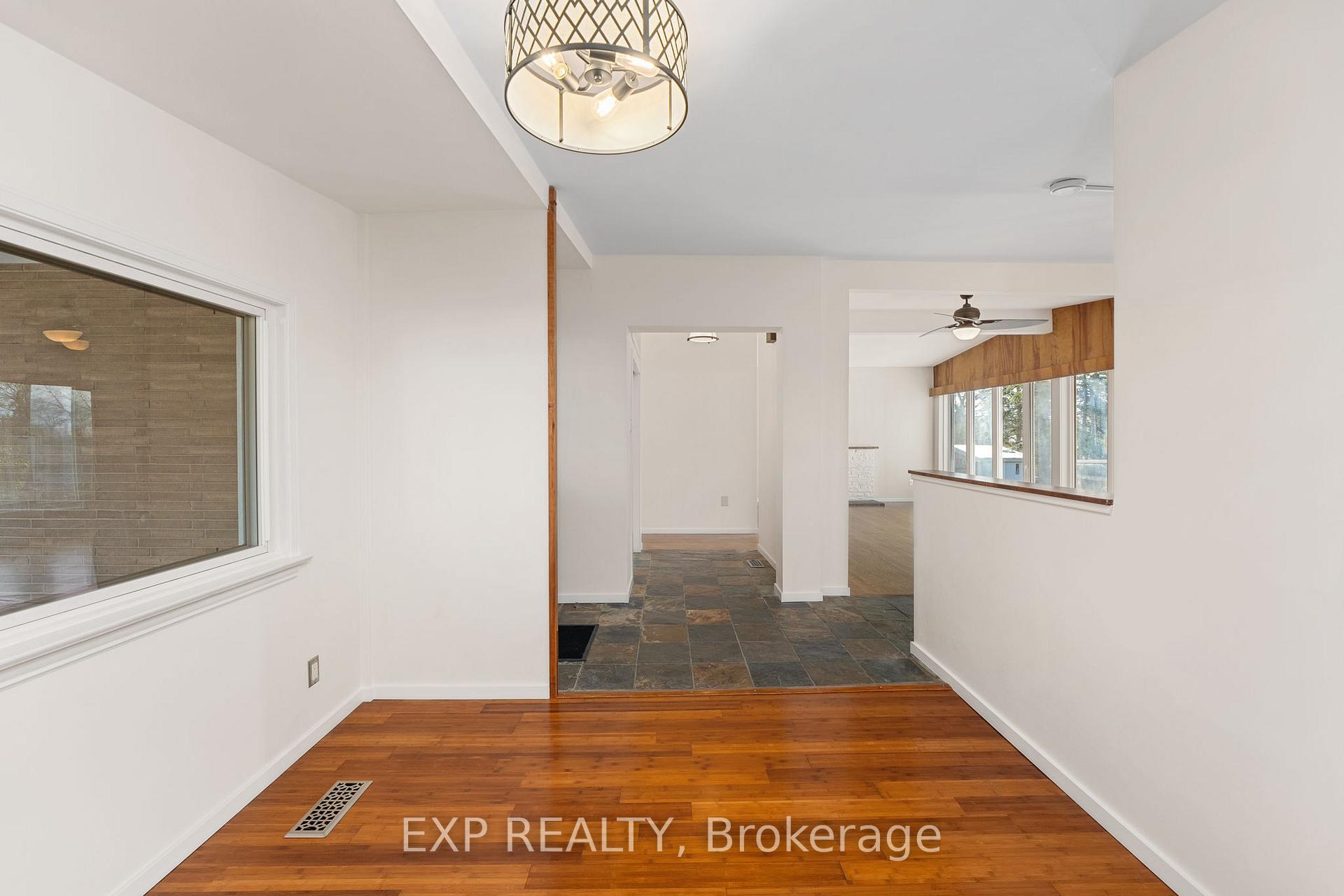 Photo 13 of 126 Hillcrest Drive, Whitby, Downtown Whitby — HOMEH