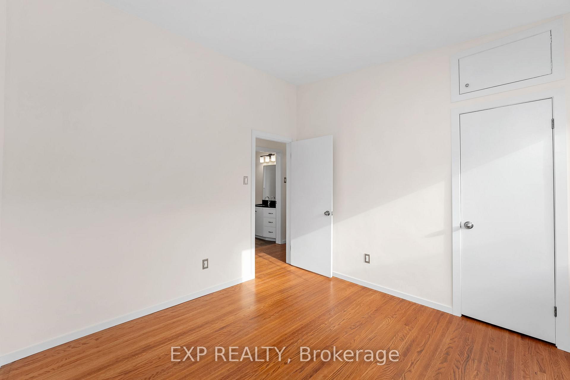 Photo 18 of 126 Hillcrest Drive, Whitby, Downtown Whitby — HOMEH