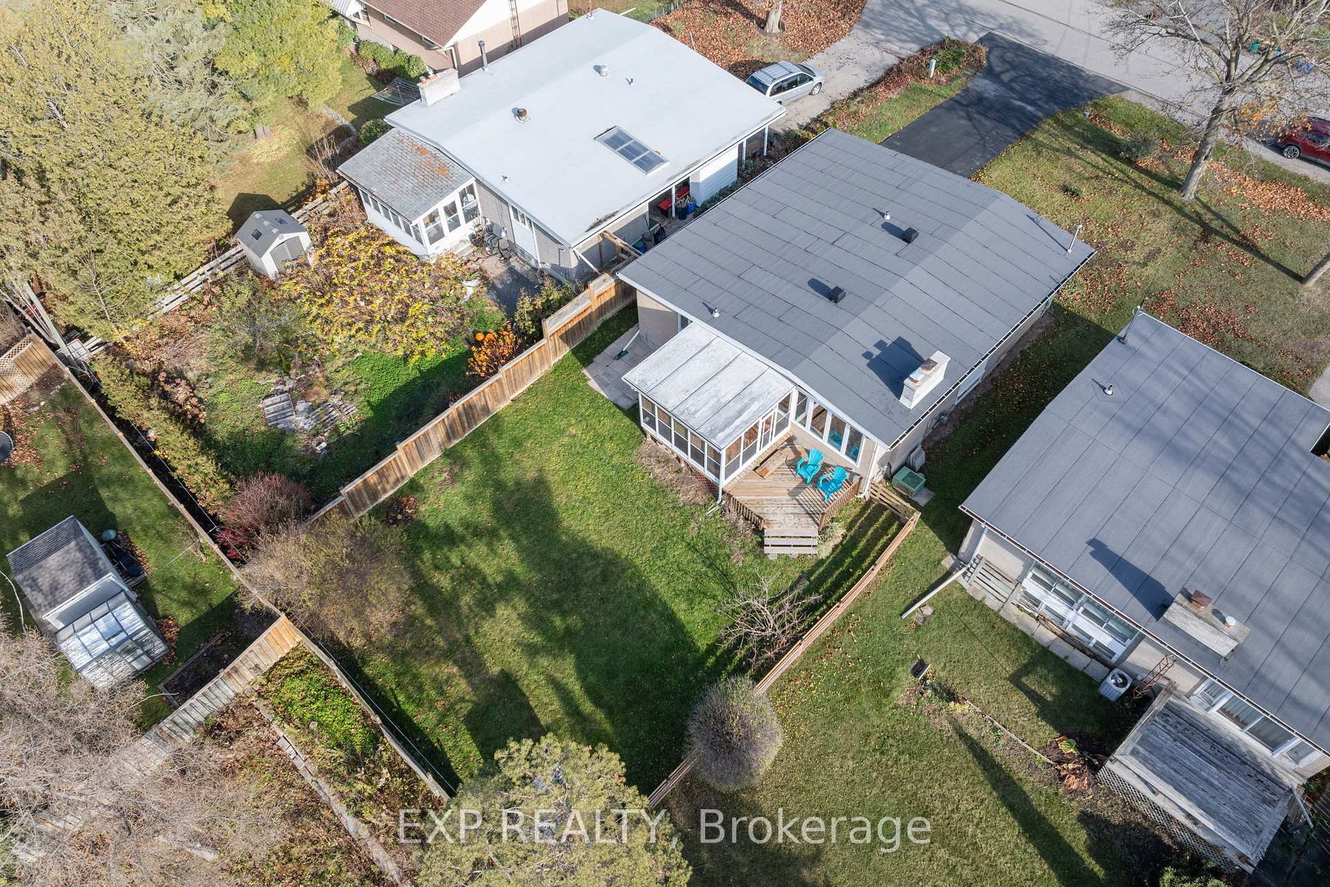 Photo 32 of 126 Hillcrest Drive, Whitby, Downtown Whitby — HOMEH