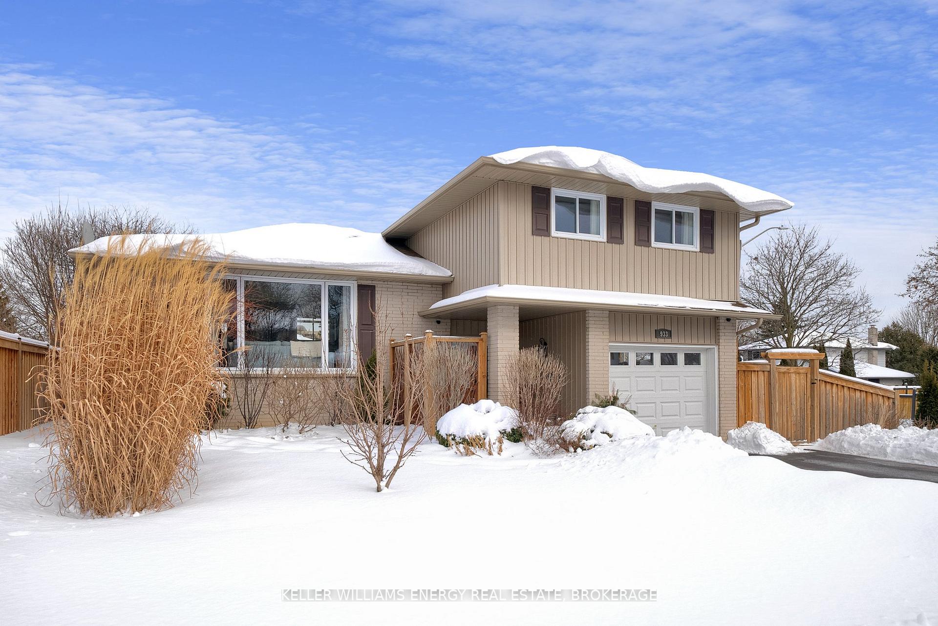 Photo 3 of 933 Central Park Boulevard N, Oshawa, Centennial — HOMEH