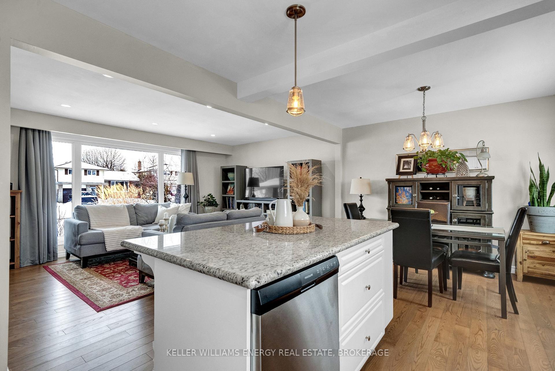 Photo 21 of 933 Central Park Boulevard N, Oshawa, Centennial — HOMEH
