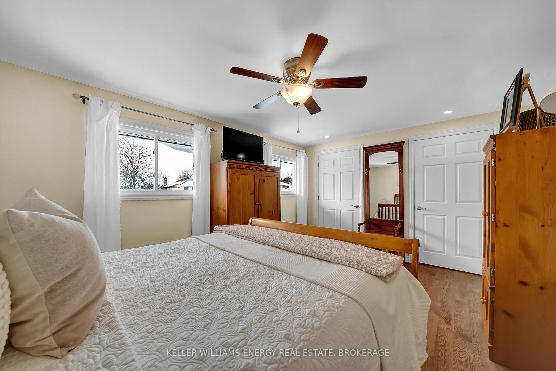 Photo 35 of 933 Central Park Boulevard N, Oshawa, Centennial — HOMEH