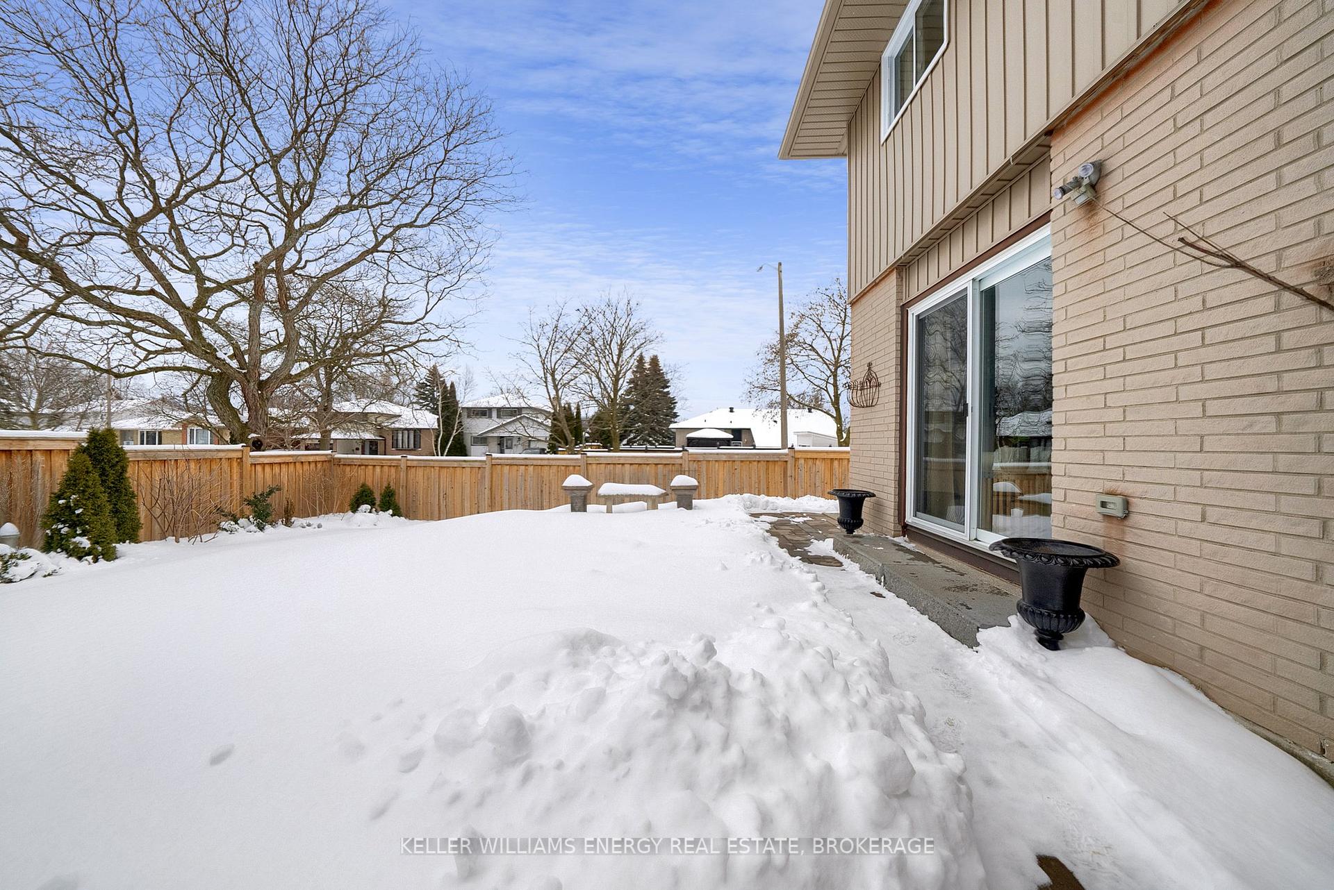 Photo 48 of 933 Central Park Boulevard N, Oshawa, Centennial — HOMEH