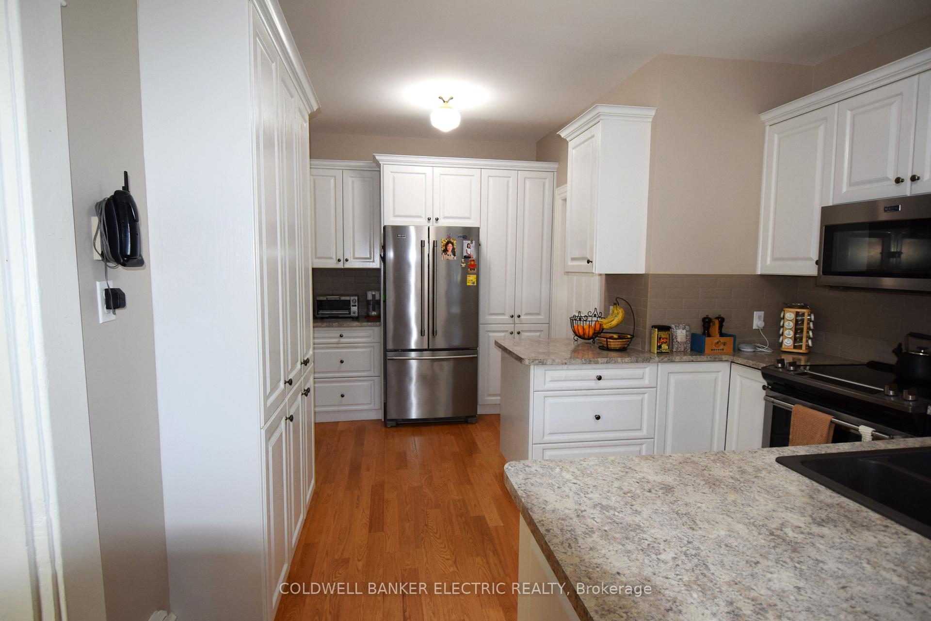 Photo 13 of 310 Pearl Avenue, Peterborough, Town Ward 3 — HOMEH