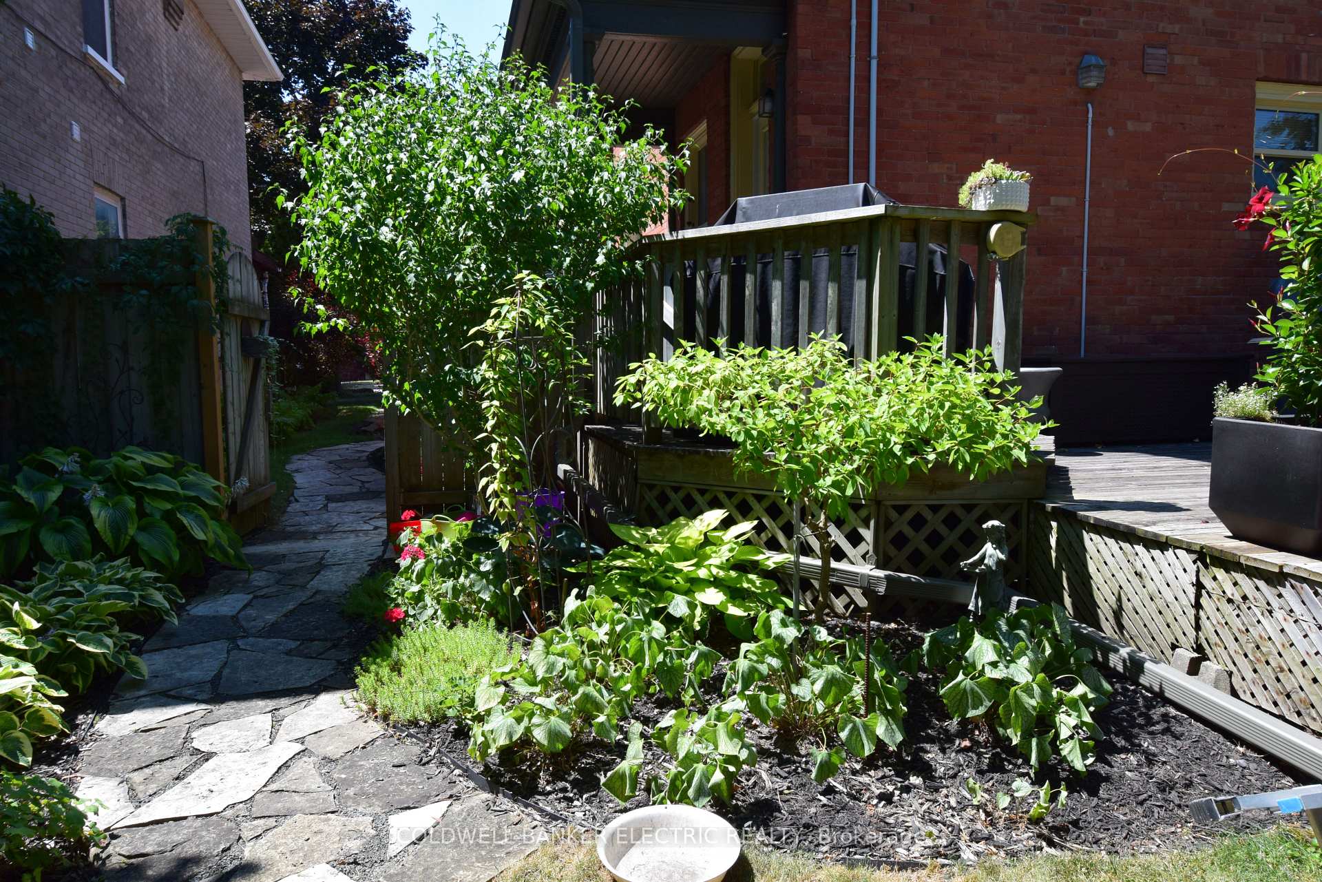Photo 33 of 310 Pearl Avenue, Peterborough, Town Ward 3 — HOMEH
