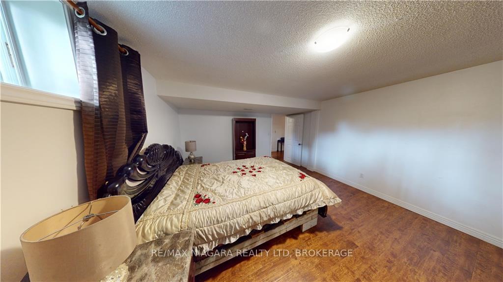 Photo 22 of 31 Wiltshire Boulevard, Welland, N. Welland — HOMEH