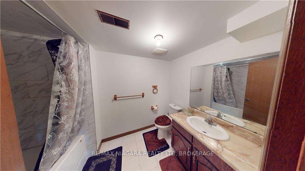 Photo 26 of 31 Wiltshire Boulevard, Welland, N. Welland — HOMEH