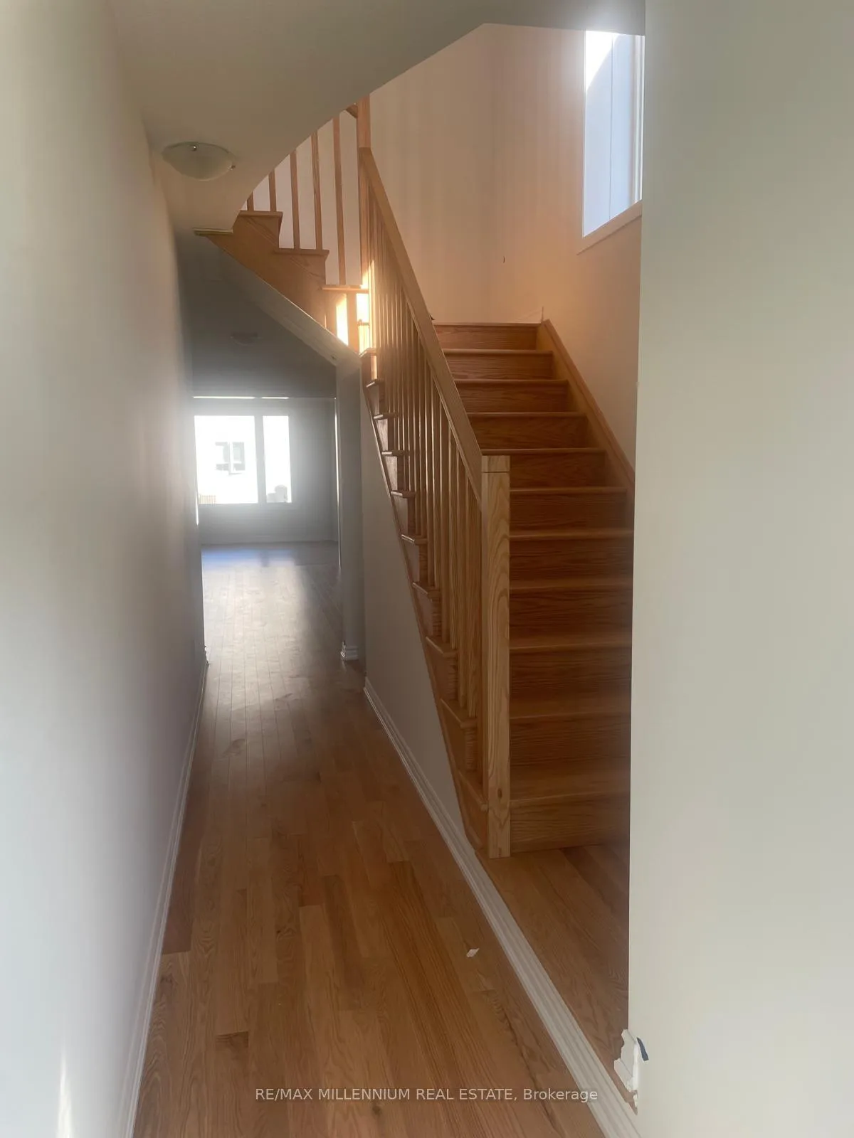 Photo 6 of 16 Tamworth Terrace, Barrie, Rural Barrie Southeast — HOMEH