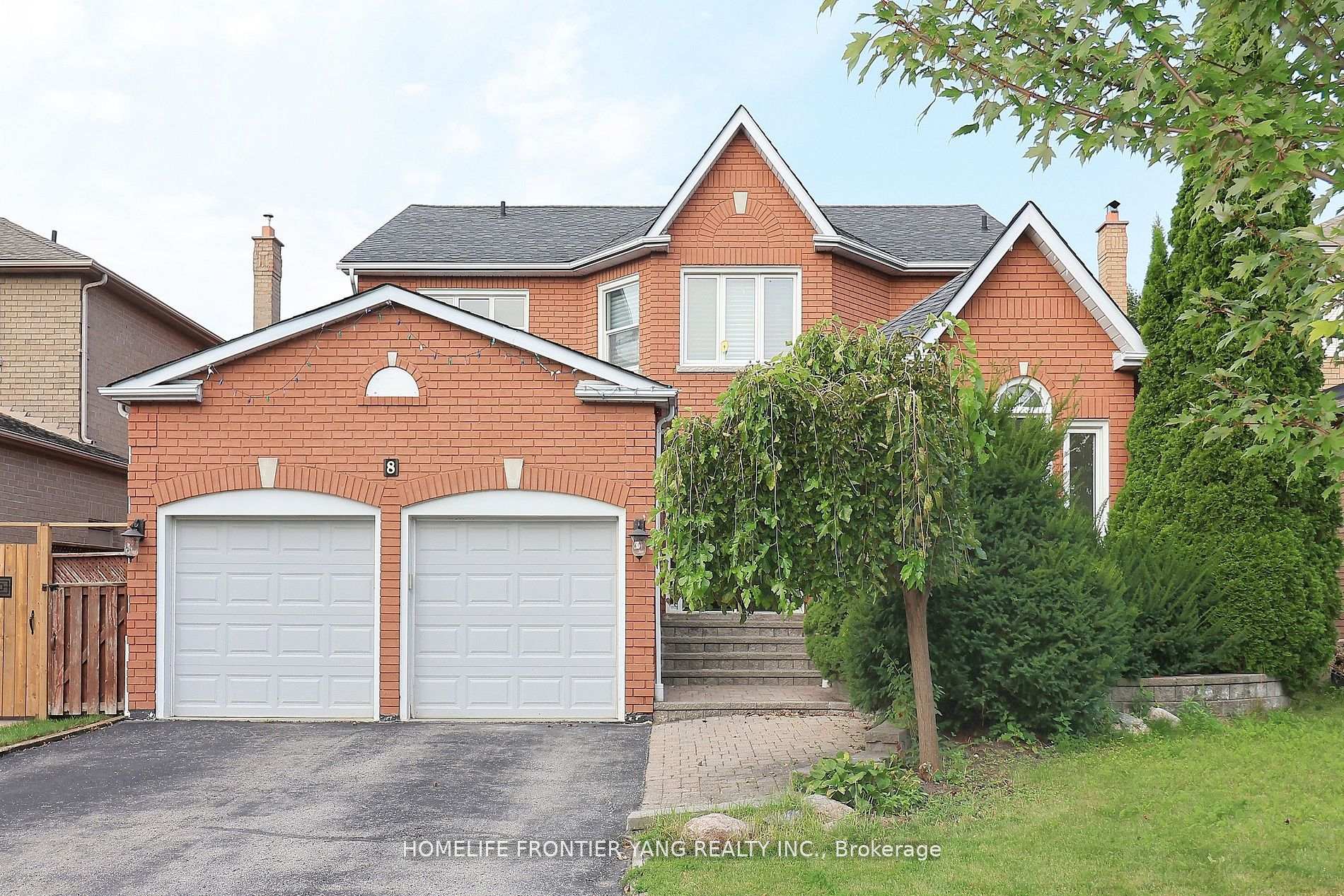 Photo 1 of 8 Wigston Court, Whitby, Rolling Acres — HOMEH