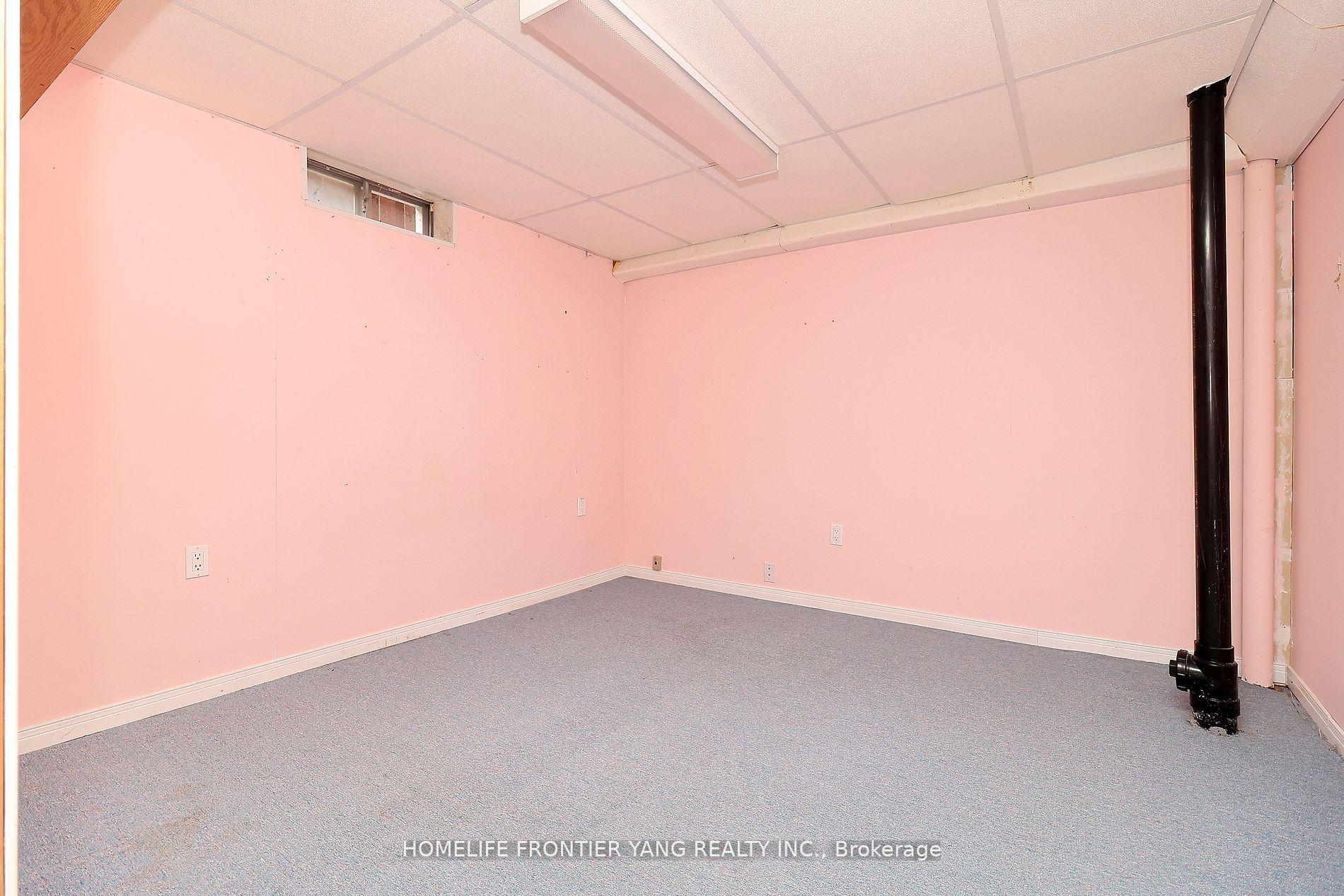 Photo 35 of 8 Wigston Court, Whitby, Rolling Acres — HOMEH
