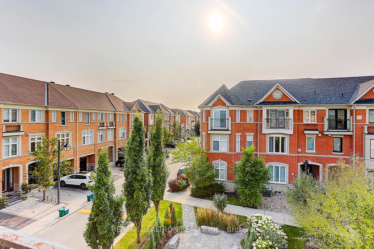 Photo 23 of 2 Henry Peters Lane, Vaughan, East Woodbridge — HOMEH