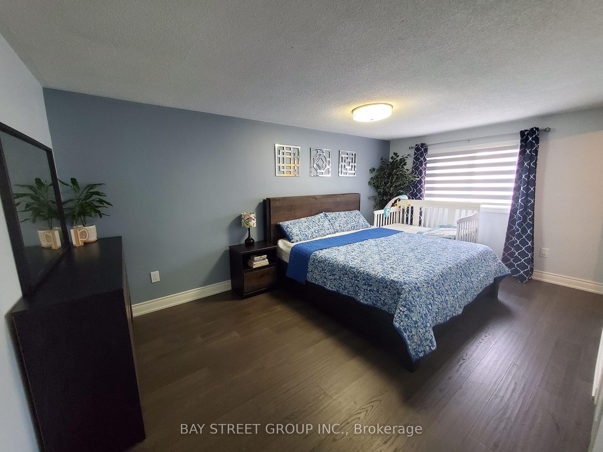 Photo 8 of 26 Ducatel Crescent, Ajax, Central — HOMEH