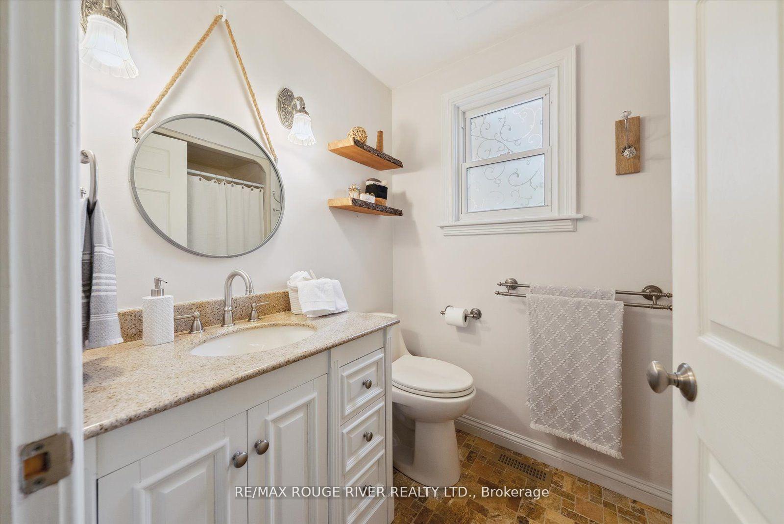 Photo 13 of 83 Cassels Road E, Whitby, Brooklin — HOMEH